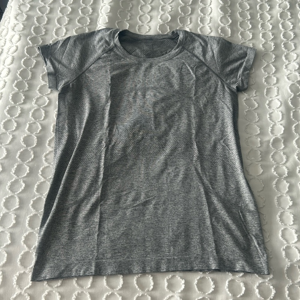 lululemon Swiftly Tech Short-Sleeve Shirt 2.0
Hip Length